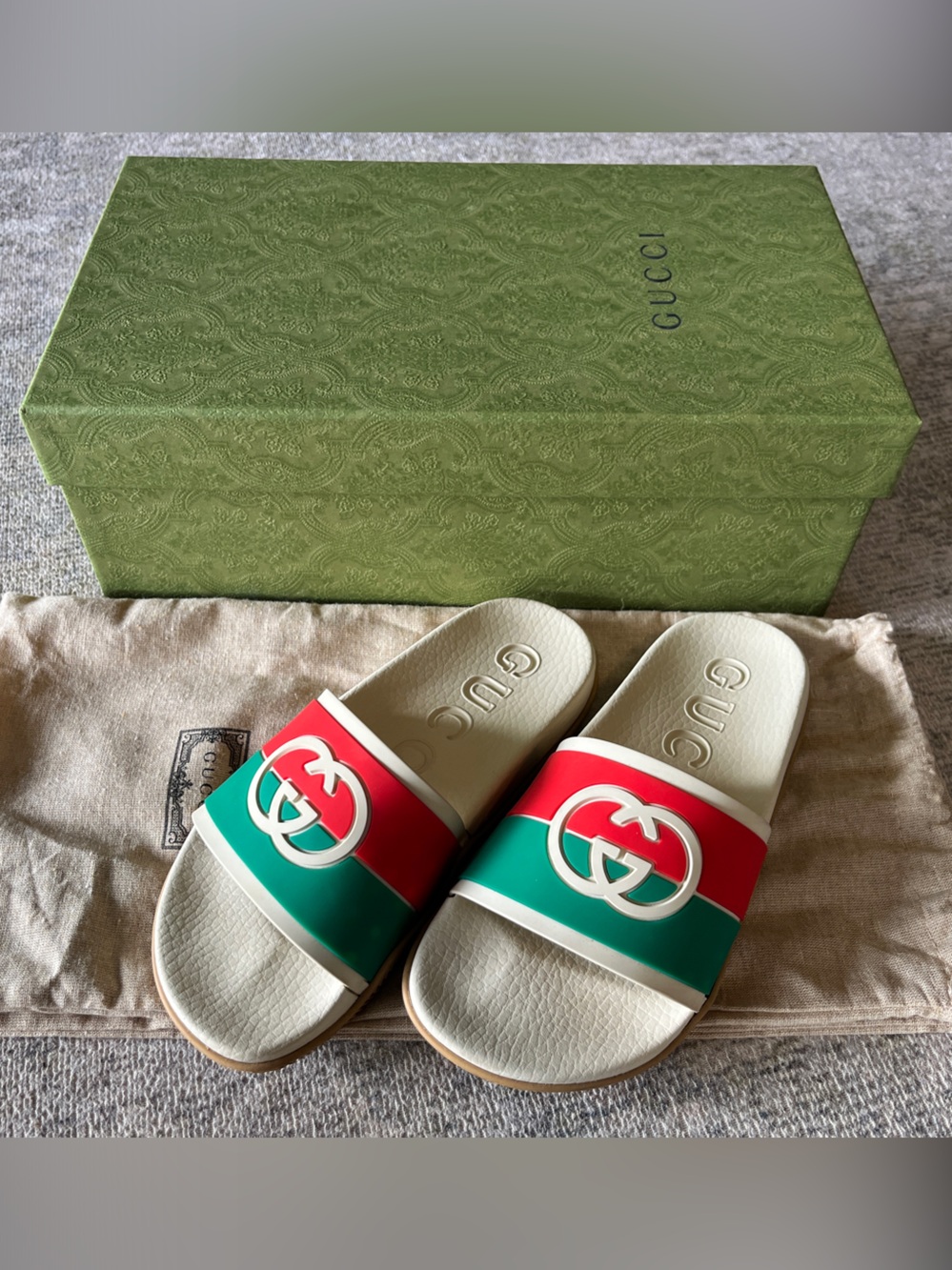Gucci Women’s Interlocking G Slides in Cream/Green/Red